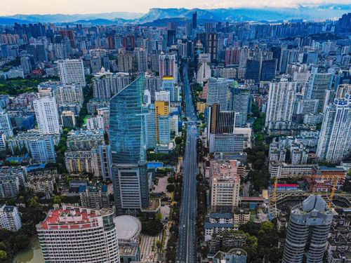 福州与郑州哪个城市好玩