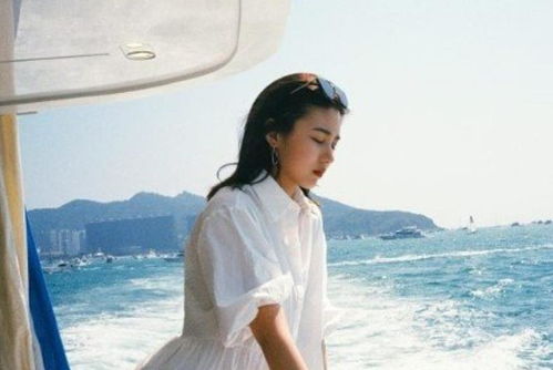 游客撞脸张子枫