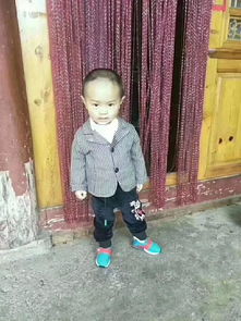 湖南2岁多女童家门口玩耍时失踪(湖南一2岁男孩被抱走失踪)